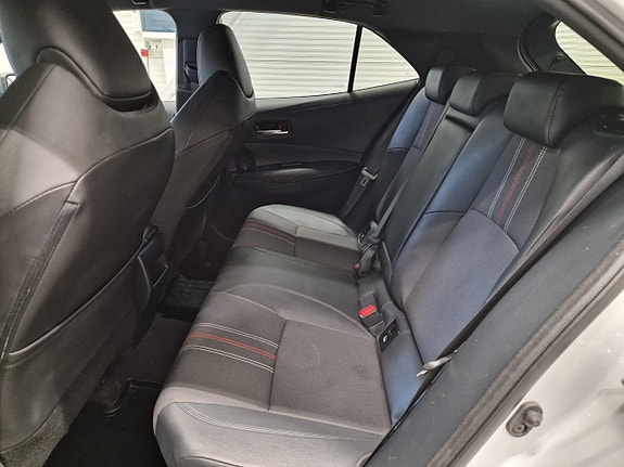 Toyota Corolla 18 of 30