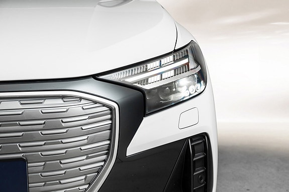 Audi Q4 e-tron 5 of 30