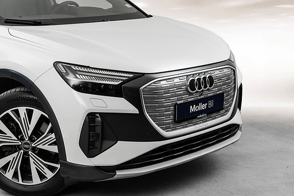 Audi Q4 e-tron 3 of 30
