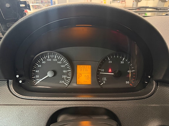 Mercedes-Benz Vito 12 of 14