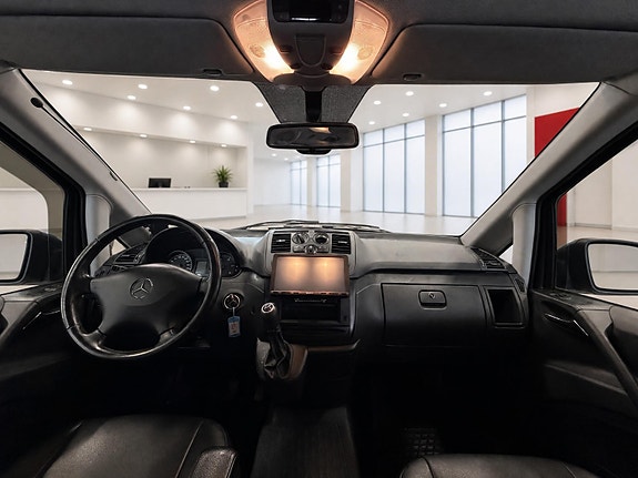 Mercedes-Benz Vito 8 of 14