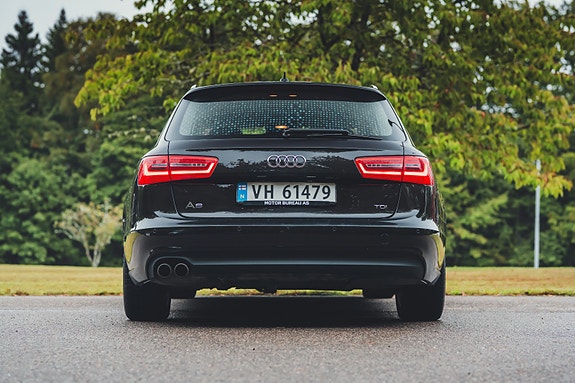 Audi A6 4 of 30