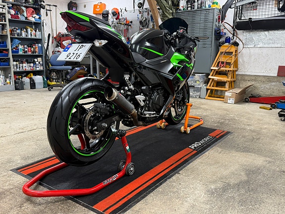 Kawasaki Ninja 400 10 of 19