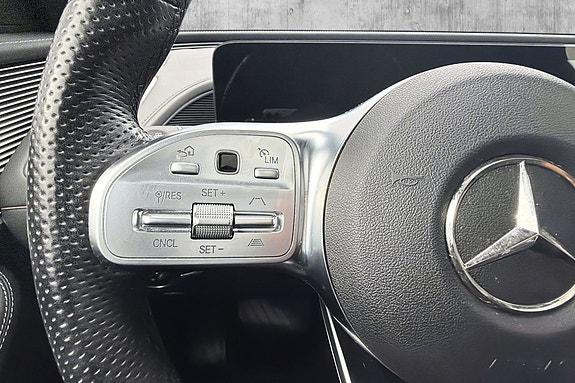 Mercedes-Benz EQC400 20 of 30