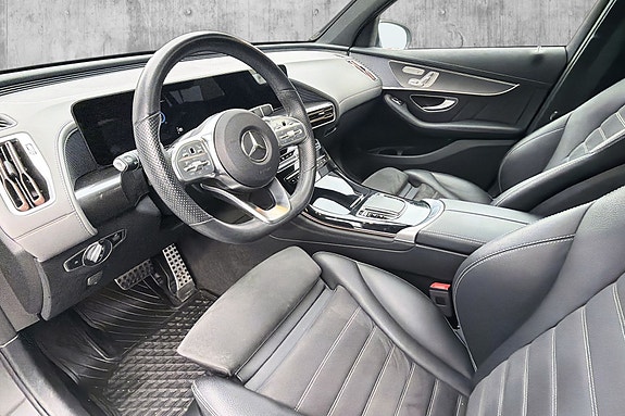 Mercedes-Benz EQC400 14 of 30