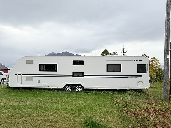 Adria Alpina 903 HT 2 of 16