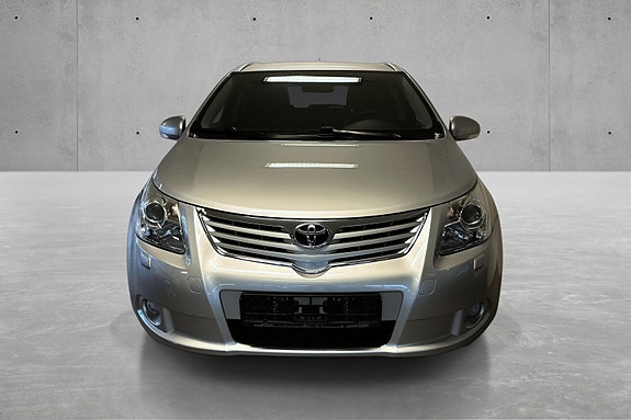 Toyota Avensis 5 of 18