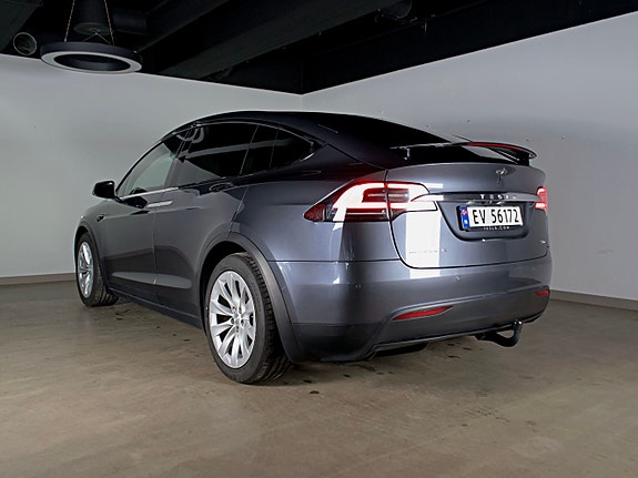 Tesla Model X 8 of 27