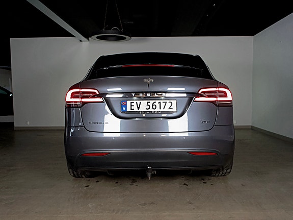 Tesla Model X 9 of 27