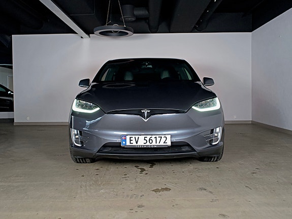 Tesla Model X 4 of 27