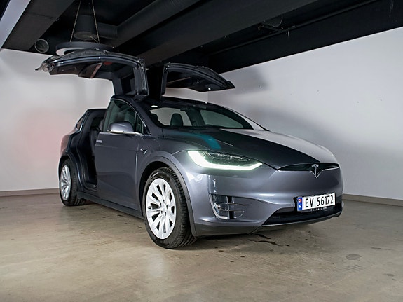 Tesla Model X 2 of 27