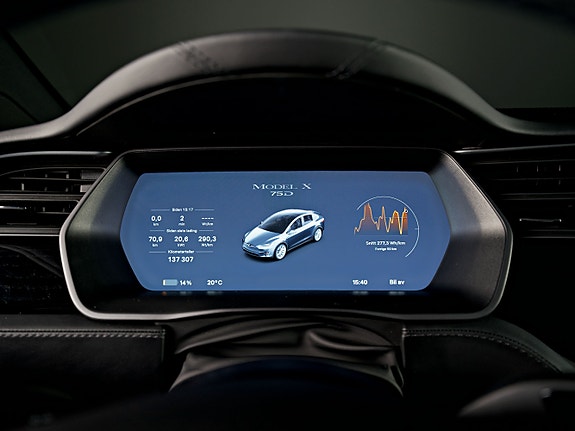 Tesla Model X 16 of 27