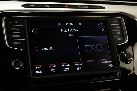 Volkswagen Passat 26 of 30