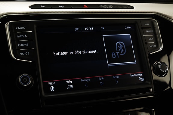 Volkswagen Passat 27 of 30