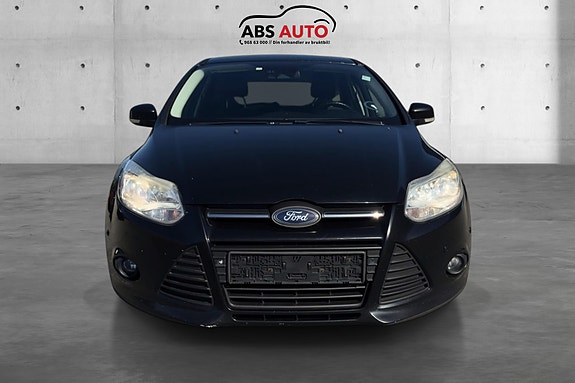 Ford Focus 2 of 15