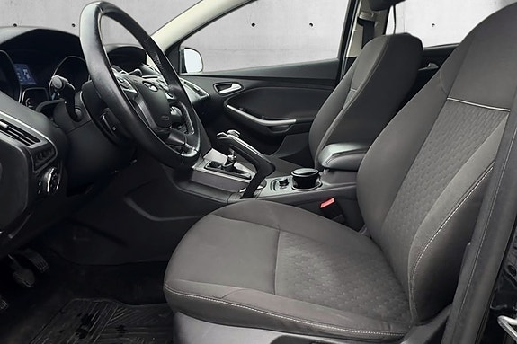 Ford Focus 9 of 15