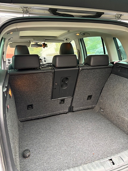 Volkswagen Tiguan 6 of 6