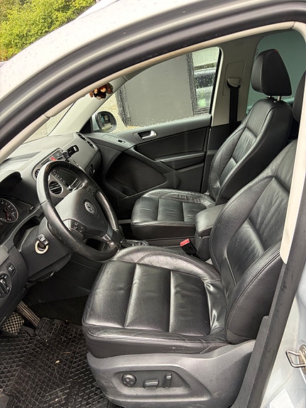 Volkswagen Tiguan 4 of 6
