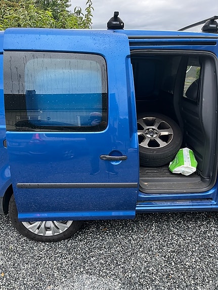 Volkswagen Caddy Maxi 4 of 5