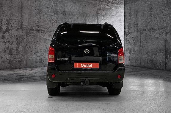 Nissan Pathfinder 4 of 15