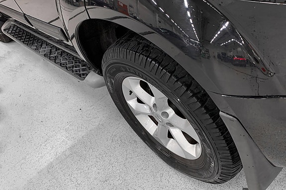 Nissan Pathfinder 15 of 15