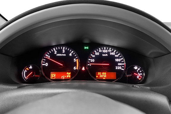 Nissan Pathfinder 8 of 15