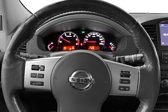 Nissan Pathfinder 7 of 15