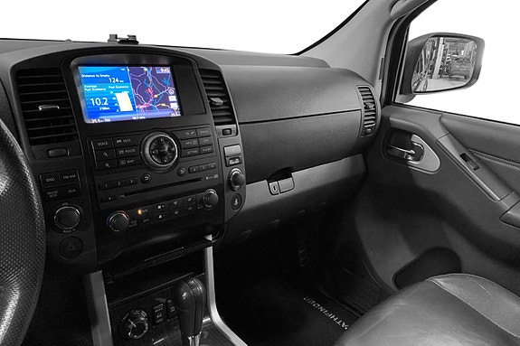 Nissan Pathfinder 10 of 15