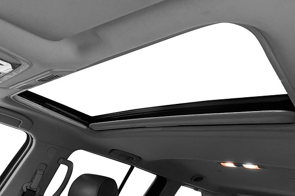 Nissan Pathfinder 12 of 15