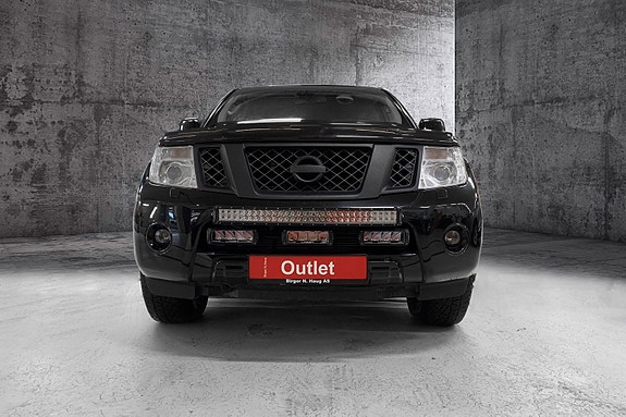 Nissan Pathfinder 2 of 15