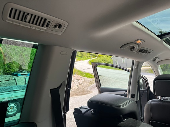 Volkswagen Sharan 27 of 30