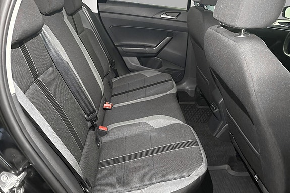 Volkswagen Polo 18 of 23