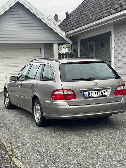 Mercedes-Benz 260 E 5 of 11
