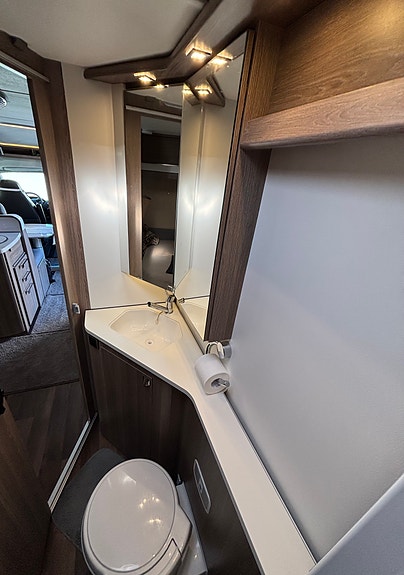 KABE TM C 740,, 1160 kg nyttelast , AC, solcelle, gassuttak, ledstripe markise, litium….. 14 of 30
