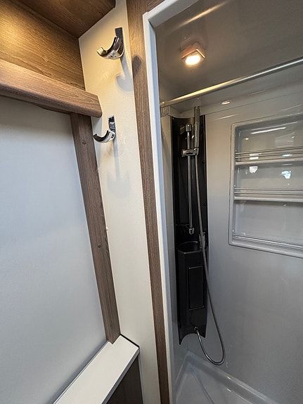 KABE TM C 740,, 1160 kg nyttelast , AC, solcelle, gassuttak, ledstripe markise, litium….. 18 of 30