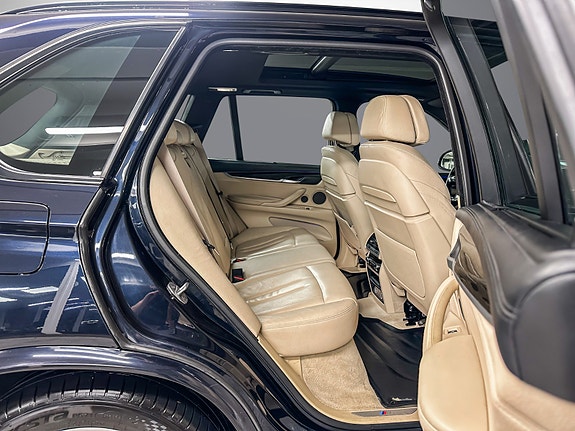 BMW X5 27 of 30