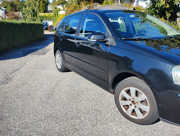 Volkswagen Polo 2 of 10