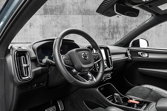 Volvo XC40 11 of 29