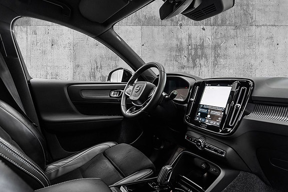Volvo XC40 26 of 29