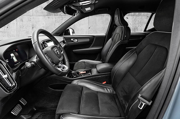 Volvo XC40 10 of 29