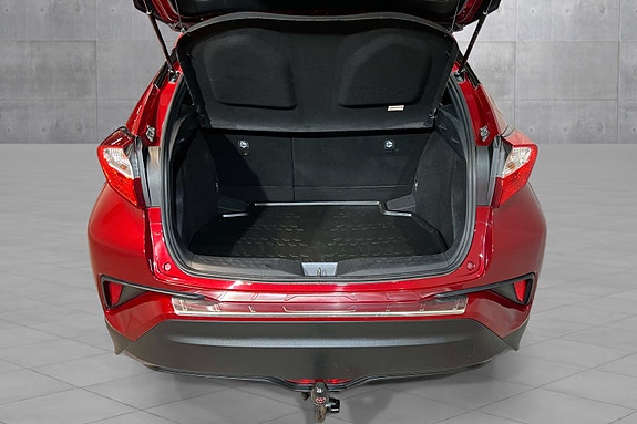 Toyota C-HR 16 of 28
