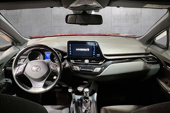 Toyota C-HR 9 of 28