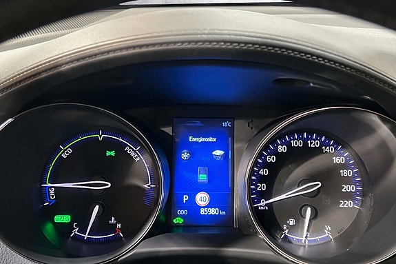 Toyota C-HR 12 of 28