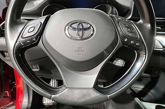 Toyota C-HR 11 of 28