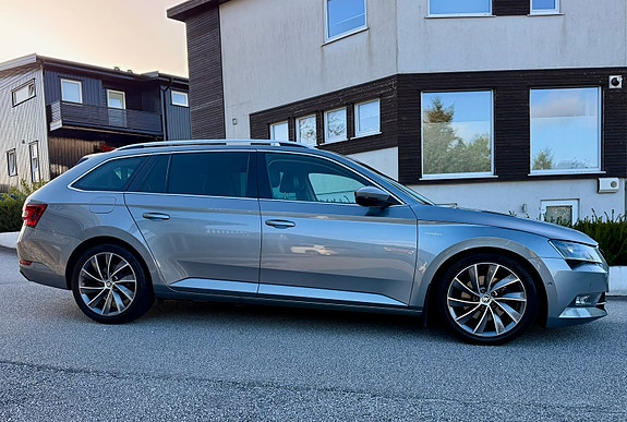Skoda Superb 11 of 30