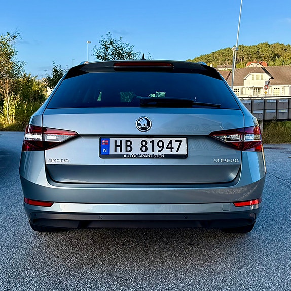 Skoda Superb 14 of 30