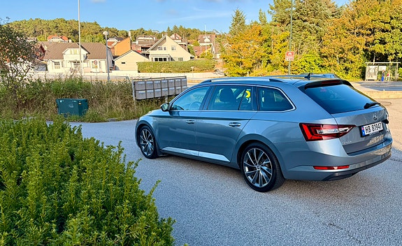Skoda Superb 2 of 30