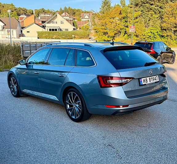 Skoda Superb 12 of 30
