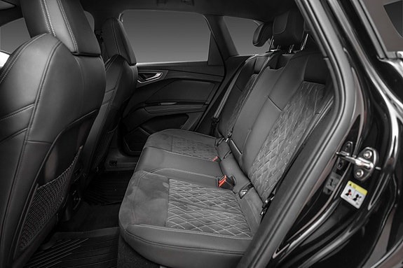 Audi Q4 e-tron 12 of 30