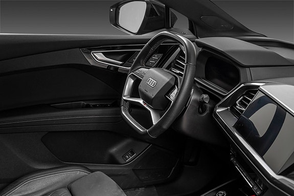 Audi Q4 e-tron 15 of 30